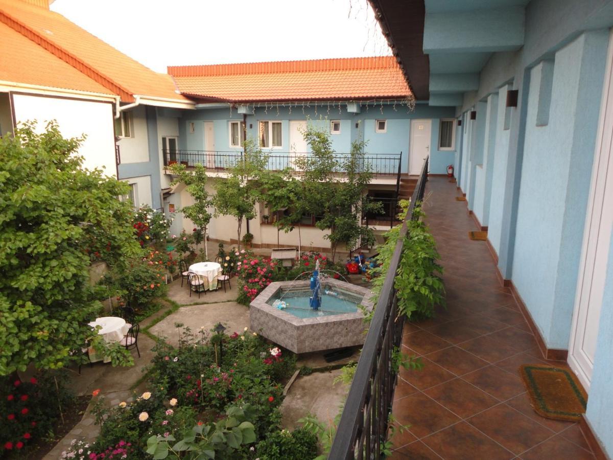 Hostel Tropical Drobeta Turnu Severin Zewnętrze zdjęcie