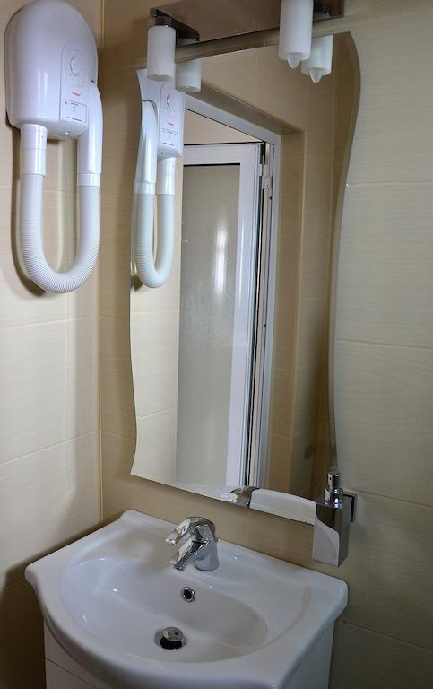 Hostel Tropical Drobeta Turnu Severin Zewnętrze zdjęcie