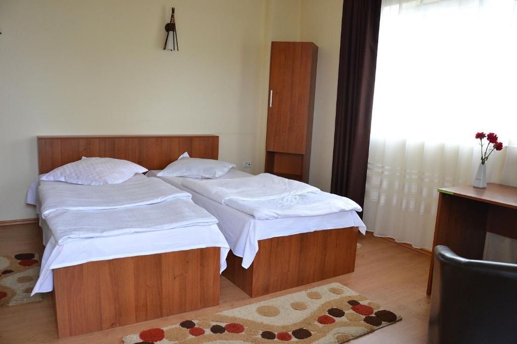 Hostel Tropical Drobeta Turnu Severin Zewnętrze zdjęcie