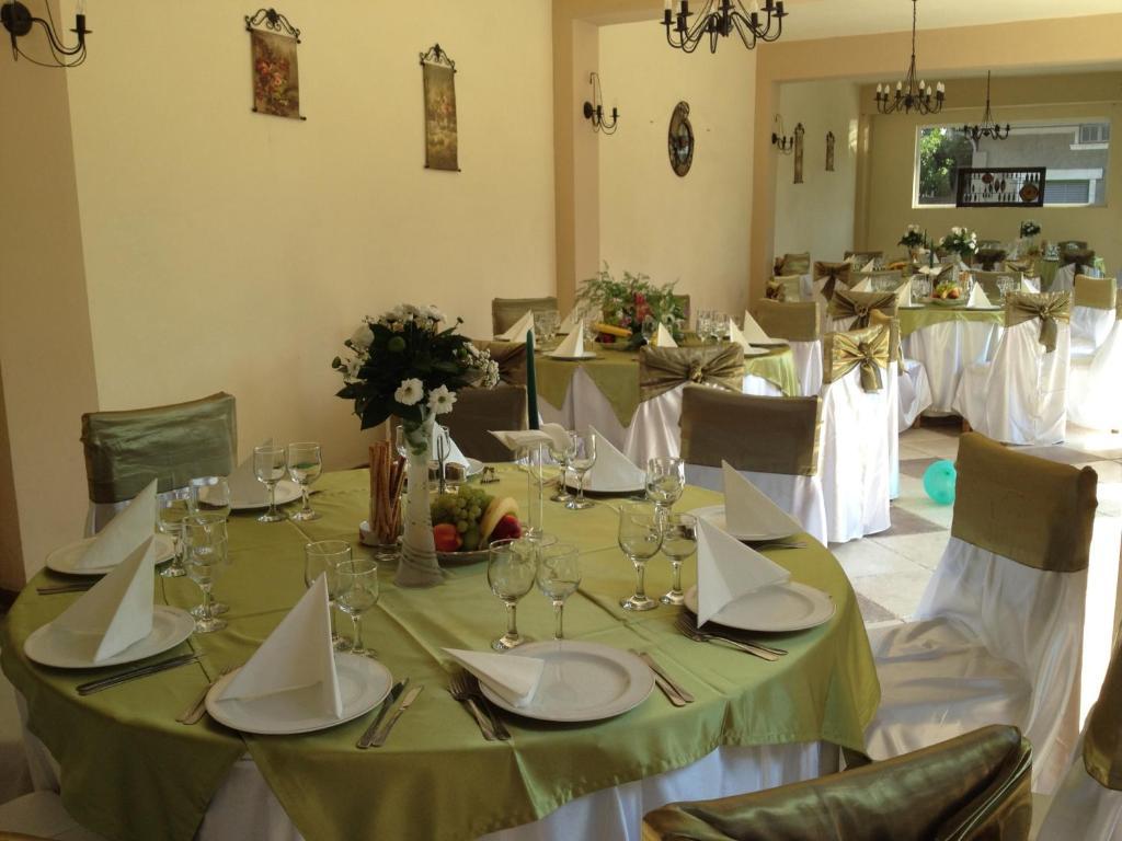 Hostel Tropical Drobeta Turnu Severin Zewnętrze zdjęcie